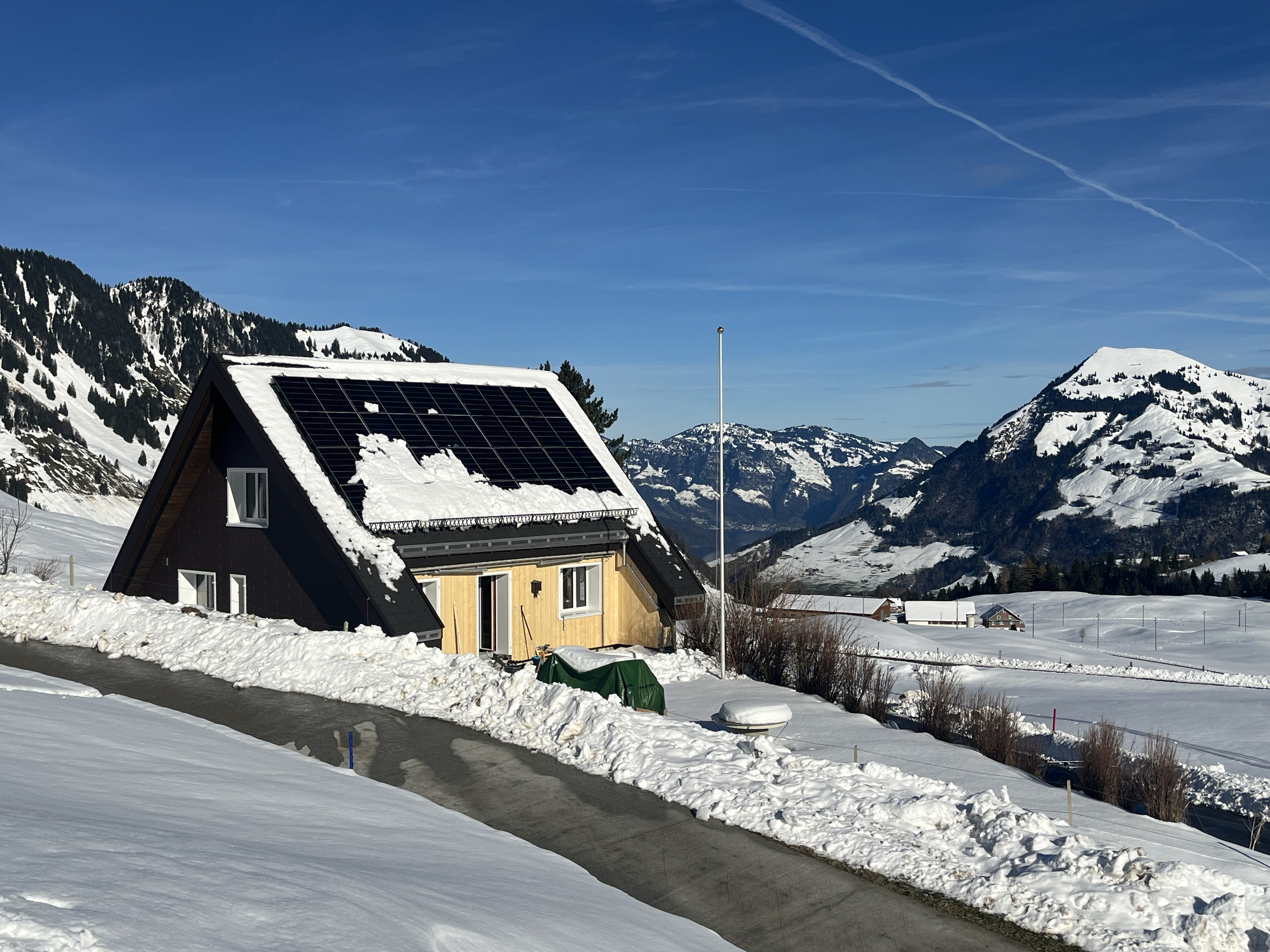 Photovoltaikanlage auf dem Dach der Lopperhütte